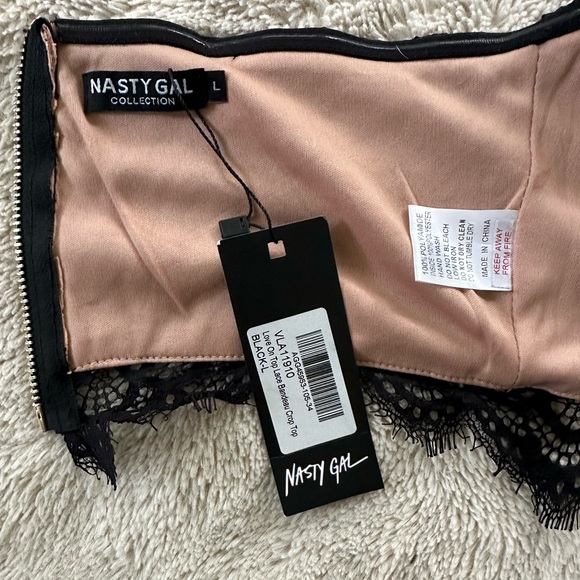Nasty Gal Petite Strapless Lace Cropped Corset Top - Picture 6 of 12